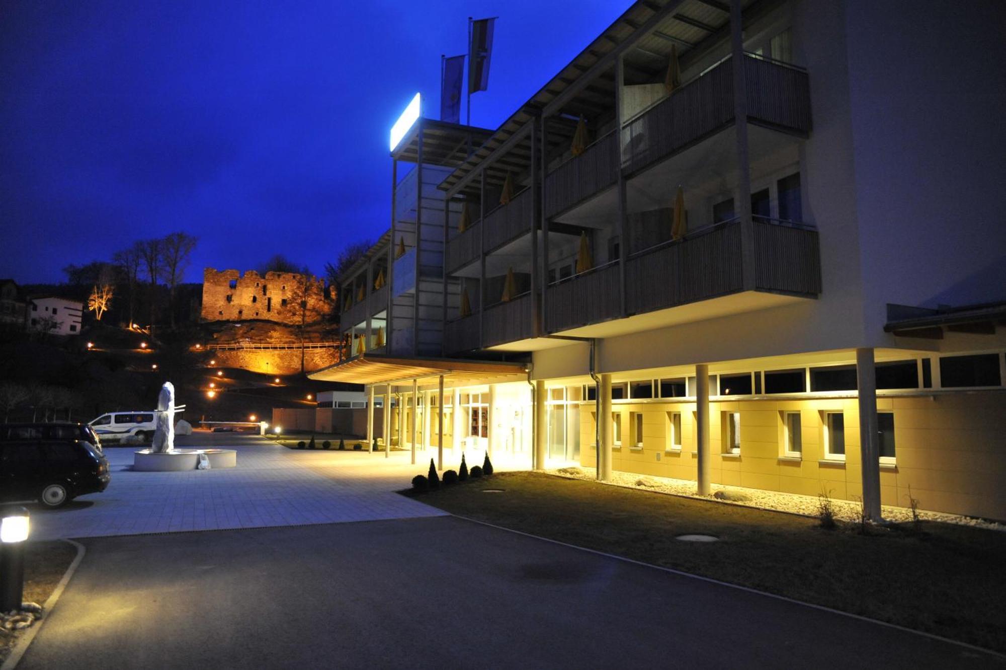 Gesundheitsresort Bad St. Leonhard บาด ซังค์ เลออนฮาร์ด อิม ลาวานท์ทาล ภายนอก รูปภาพ