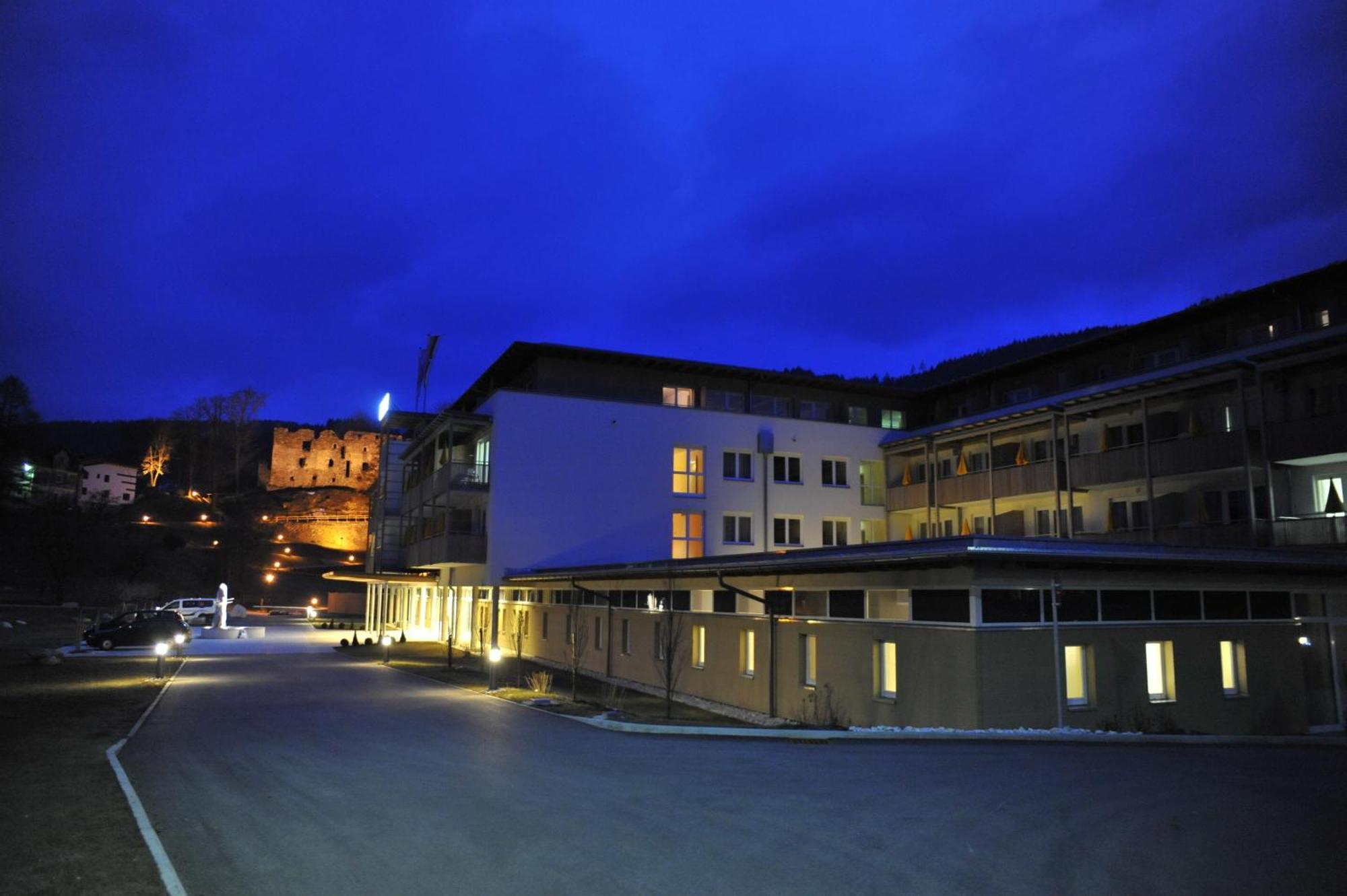 Gesundheitsresort Bad St. Leonhard บาด ซังค์ เลออนฮาร์ด อิม ลาวานท์ทาล ภายนอก รูปภาพ